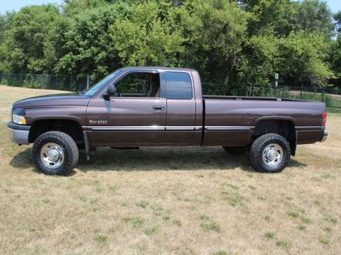 Used 1998 Dodge Ram 2500 Truck 4x4 Quad Cab image 3