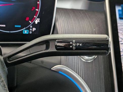 Used 2026 Mercedes-Benz GLC 300 image 12