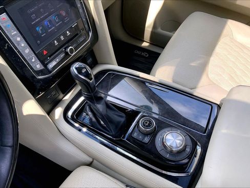 Used 2020 INFINITI QX80 Luxe w/ Sensory Package AWD/4WD image 17