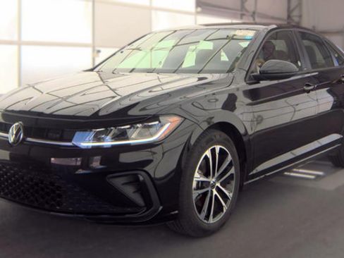 Used 2025 Volkswagen Jetta Sport FWD image 1