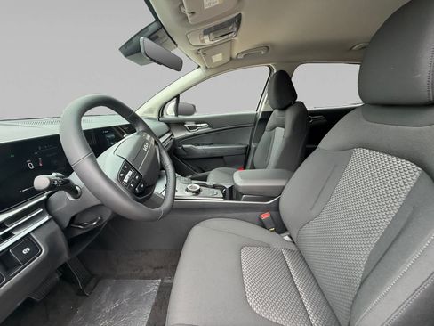 New 2027 Kia Sportage LX FWD image 11