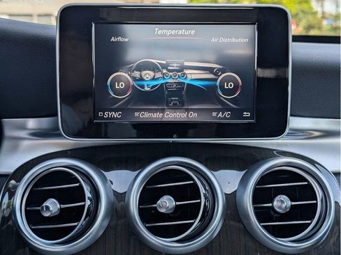 Used 2018 Mercedes-Benz C 300 4MATIC Sedan image 29