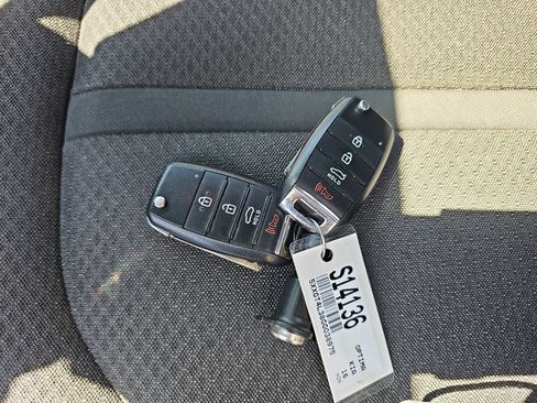 Used 2016 Kia Optima LX FWD image 16