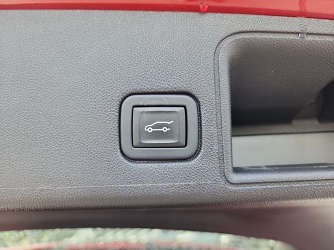 Certified 2023 GMC Terrain SLT w/ Elevation Edition AWD/4WD image 35