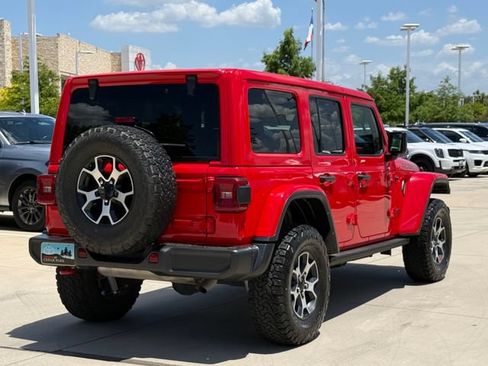 Used 2022 Jeep Wrangler Unlimited Rubicon w/ LED Lighting Group AWD/4WD image 4