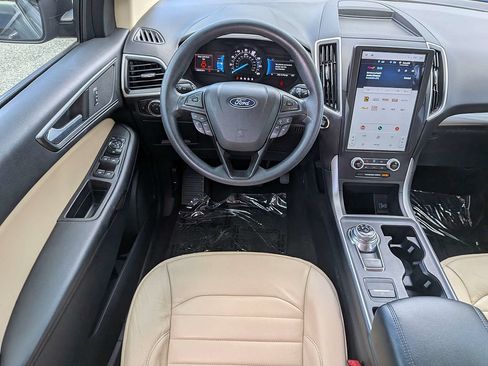 Used 2024 Ford Edge SE AWD/4WD image 18