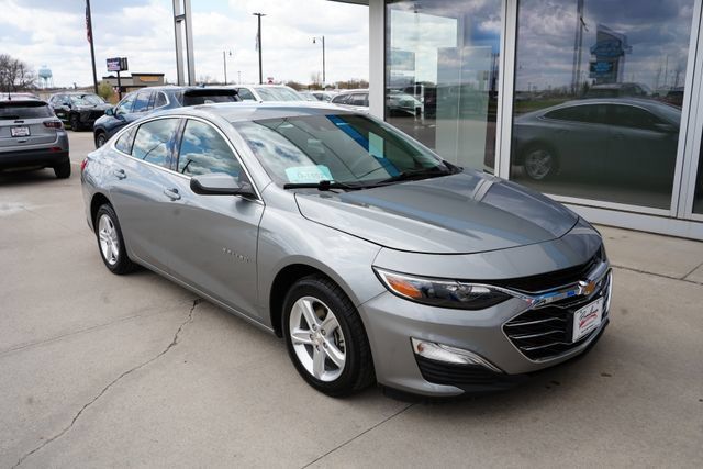 Used 2025 Chevrolet Malibu LS w/ Driver Confidence Package FWD image 31