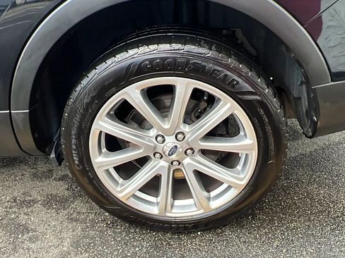 Used 2016 Ford Explorer Limited image 11