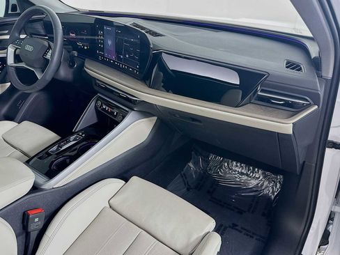 Certified 2025 Audi Q5 Premium Plus w/ Premium Plus image 27