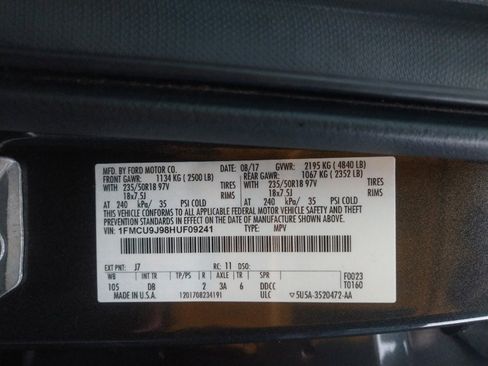 Used 2017 Ford Escape Titanium image 33