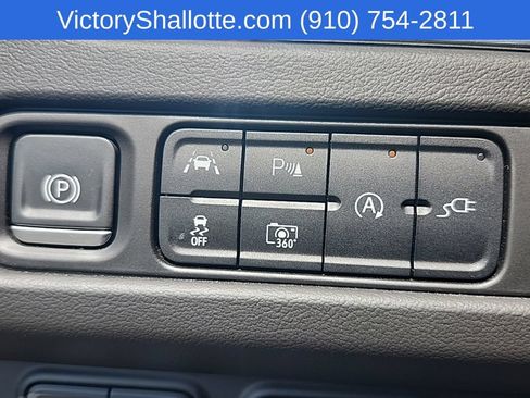 Used 2022 Chevrolet Suburban LT w/ LT Signature Plus Package AWD/4WD image 19
