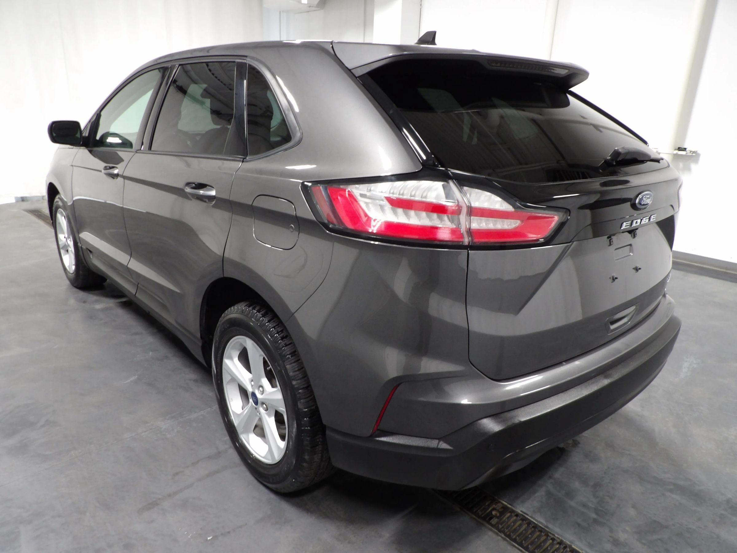 Used 2022 Ford Edge SE AWD/4WD image 7
