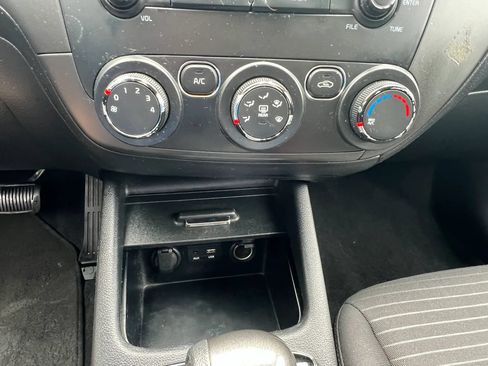 Used 2017 Kia Forte LX w/ LX Popular Package FWD image 22