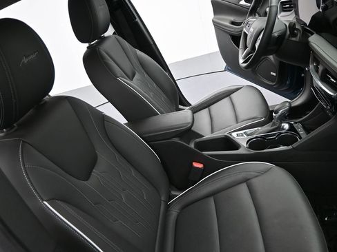 Used 2024 Buick Encore GX Avenir w/ Avenir Convenience Package image 12