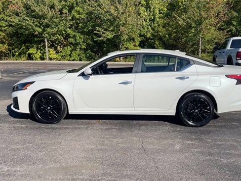 Used 2025 Nissan Altima 2.5 SV w/ SV Special Edition Package image 5