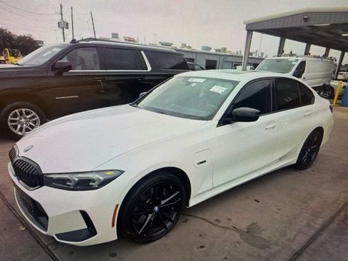 Used 2023 BMW 330e w/ M Sport Package RWD image 2
