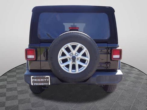 Used 2023 Jeep Wrangler Unlimited Sport AWD/4WD image 3