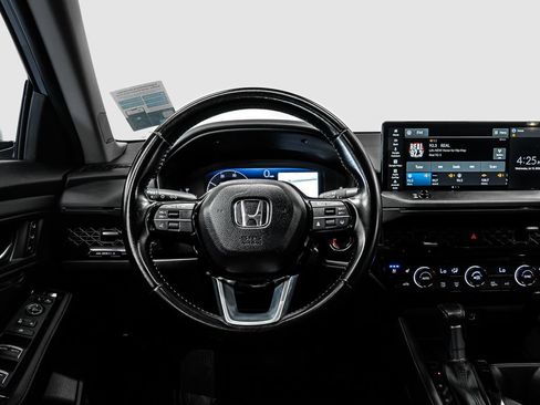 Used 2024 Honda Accord Touring image 21