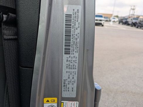 Used 2018 Jeep Wrangler Unlimited Sport S image 15