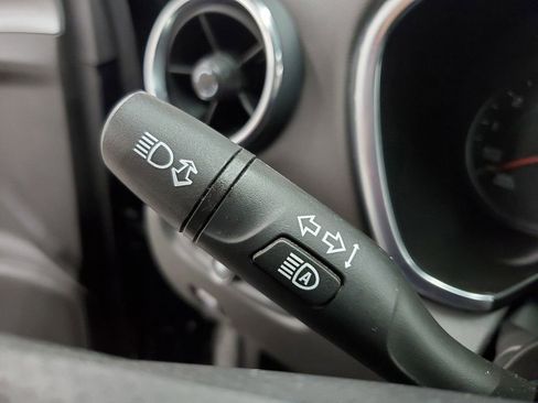 Used 2021 Chevrolet Blazer LT image 32