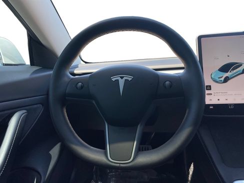 Used 2021 Tesla Model 3 Standard Range Plus RWD image 19