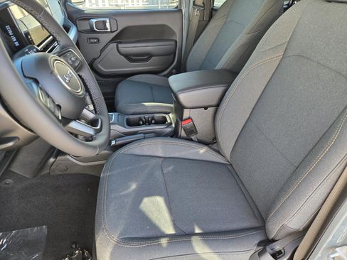 New 2026 Jeep Gladiator Sport image 24