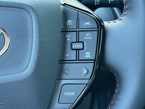 New 2026 Toyota Prius Plug-In Hybrid FWD image 28
