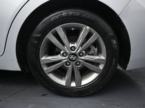 Used 2018 Hyundai Elantra SEL image 32