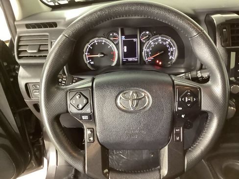 Used 2021 Toyota 4Runner Venture w/ Moonroof Package AWD/4WD image 21