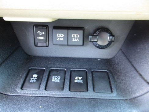 Used 2019 Toyota Highlander XLE AWD/4WD image 29