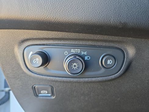 Used 2024 GMC Terrain SLT AWD/4WD image 20