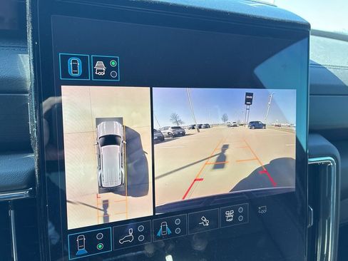 Used 2025 GMC Yukon Denali w/ Denali Reserve Package image 14