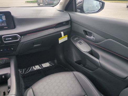 New 2026 Nissan Sentra SR w/ SR Premium Package FWD image 17
