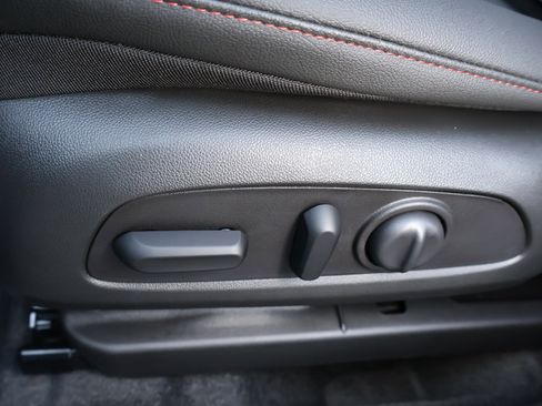 New 2026 Chevrolet Trax RS w/ Sunroof Package FWD image 9