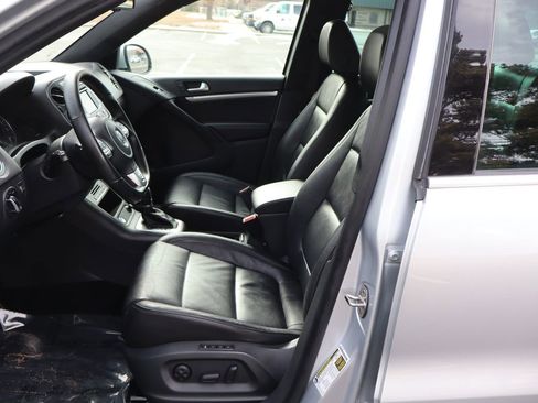 Used 2014 Volkswagen Tiguan R-Line image 19