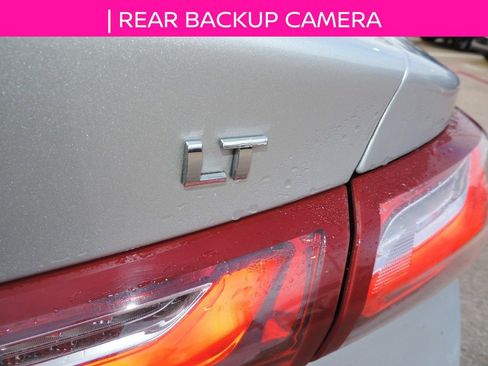 Used 2022 Chevrolet Malibu LT image 13