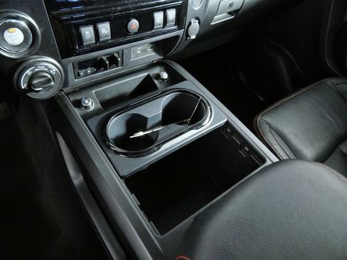 Used 2021 Nissan Titan PRO-4X w/ Pro-4x Convenience Package AWD/4WD image 22