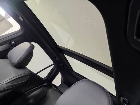 New 2026 Mercedes-Benz GLC 300 image 9