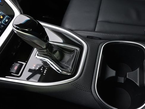 Used 2022 Subaru Outback Limited image 33