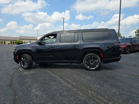 Used 2025 Jeep Grand Wagoneer L Series II Obsidian w/ Quick Order Packagew 28T AWD/4WD image 4