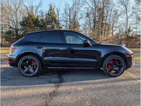 Used 2018 Porsche Macan Turbo AWD/4WD image 4