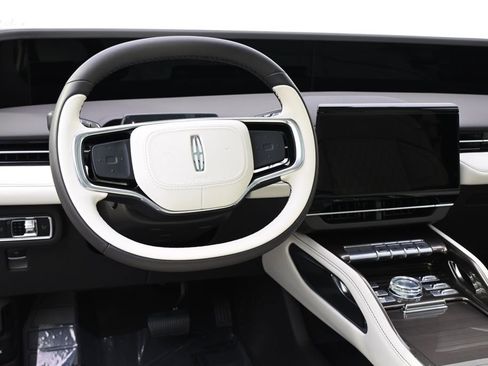 New 2026 Lincoln Nautilus Black Label AWD/4WD image 12