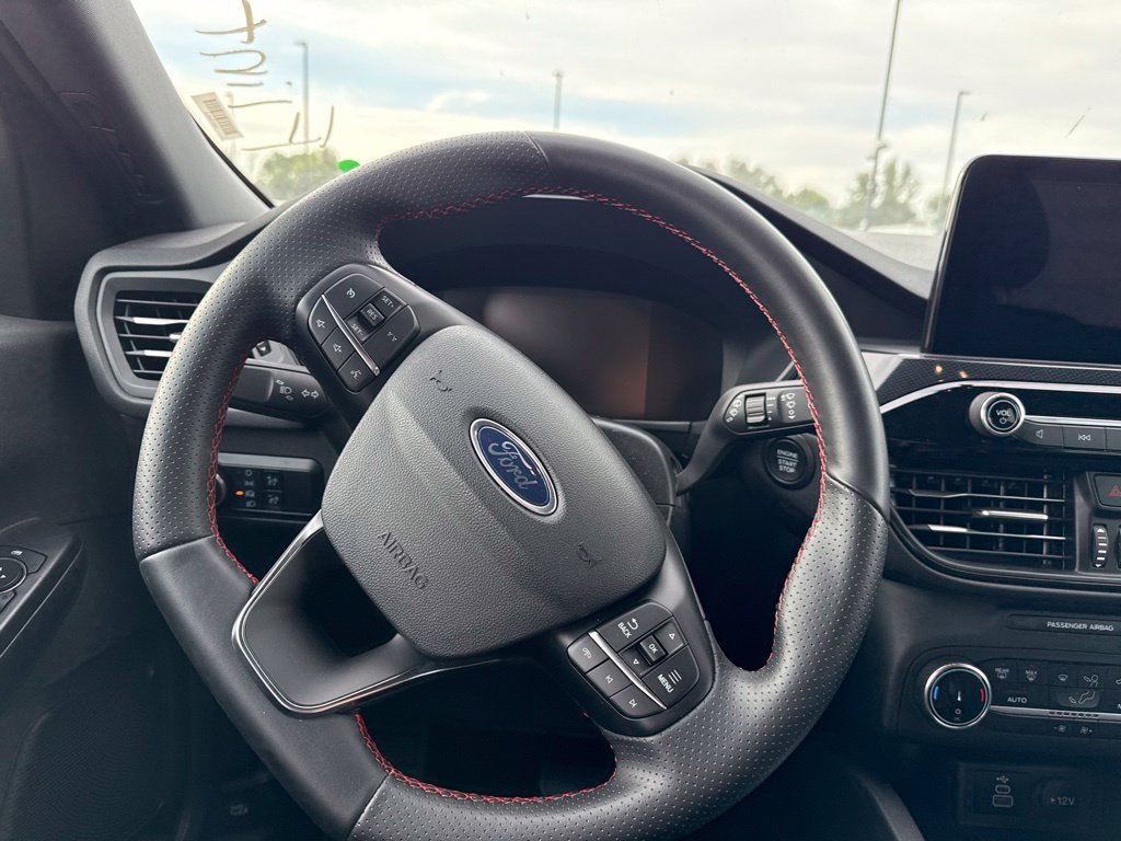 Used 2025 Ford Escape ST-Line AWD/4WD image 41
