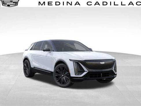 New 2026 Cadillac Lyriq Sport w/ LPO, ONYX Package image 7