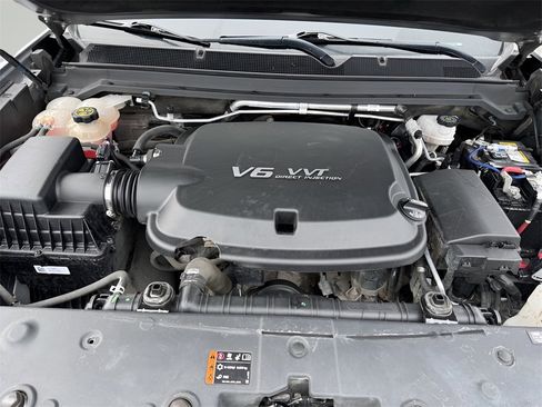 Used 2022 GMC Canyon AT4 image 9