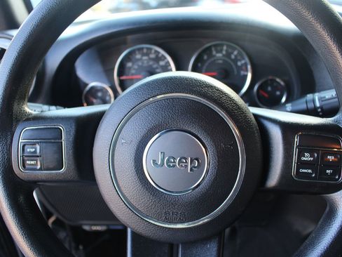 Used 2015 Jeep Wrangler Sport image 17