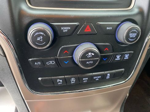 Used 2017 Jeep Grand Cherokee Laredo w/ Quick Order Package 23E image 15