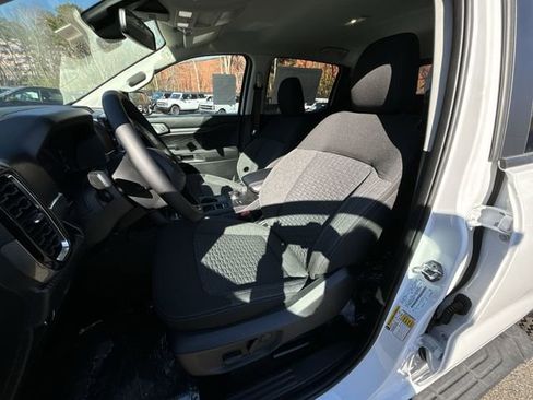 Used 2024 Ford Ranger XLT w/ FX4 Off-Road Package image 11