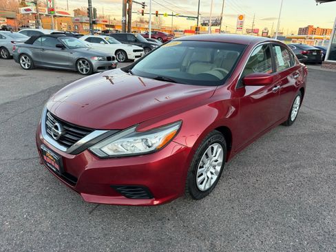 Used 2016 Nissan Altima 2.5 S w/ Power Driver Seat Package image 4