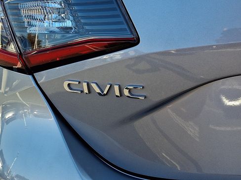 Certified 2023 Honda Civic EX-L image 29